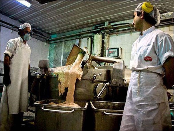10 تن فرآورده گوشتی غیراستاندارد از واحدهای تولیدی کرمانشاه کشف و ضبط شد