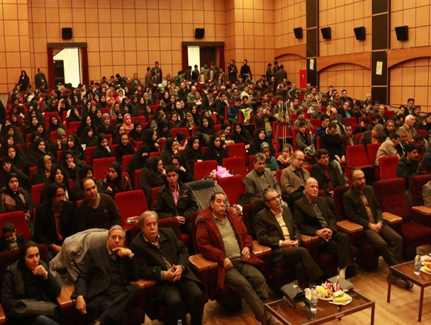 همایش شعر طنز استان در بهار برگزار شد