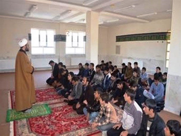 وحدت،بصیرت و غیرت مردم در 9 دی باعث خاموشی فتنه شد