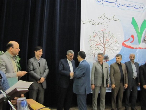 تلاشگران عرصه سوادآموزی گلستان تجلیل شدند/تصاویر