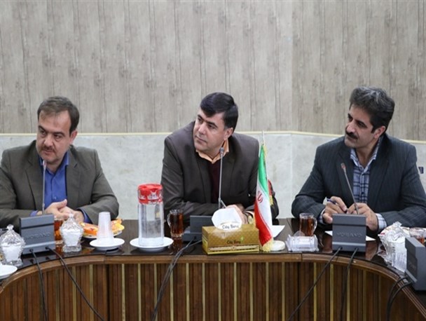 با کمبود امکانات، خدمات رسانی در همه حوزه ها دشوار است/ مسئولان شهرستان ها یاری کنند
