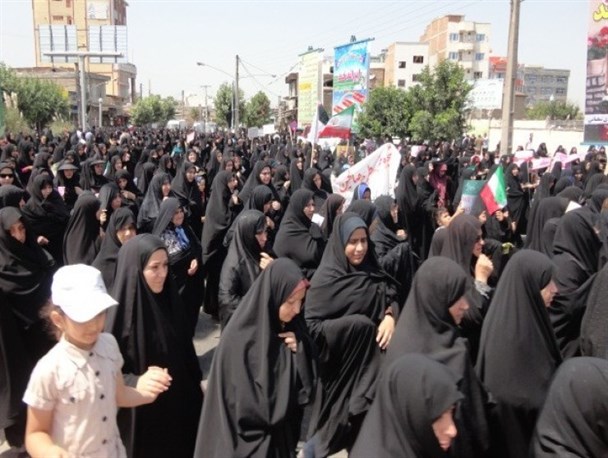 بانوان با نقش آفرینی در خلق حماسه نه دی مشروعیت سیاسی جمهوری اسلامی را به دنیا نشان دادند