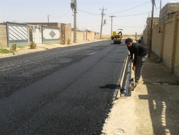 زیرسازی معابر فاز 2 مسکن مهر اردکان در دست اجراست / کوچه های دارای شبکه فاضلاب در اولویت آسفالت شدن