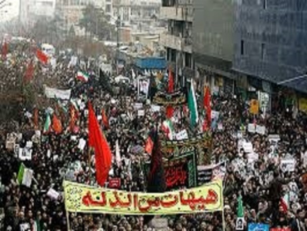 نخاله های سیاسی راه به جایی نمی برند/ برخی ها به دنبال استحاله فتنه گران هستند