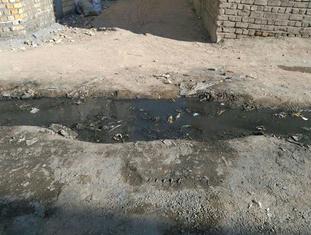 زندگی شهروندان قمی در محیط کاملا غیر بهداشتی / پاسخ شهرداری منطقه 6: بفرمایید بیرون!