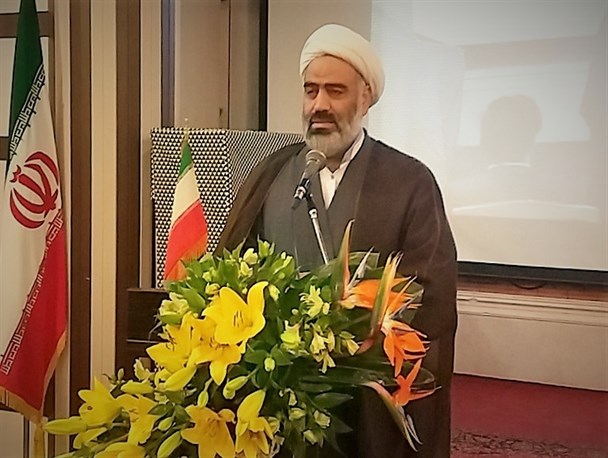 تلفیق هنر نقاشی با روح انسانیت اثرگذاری آن را بیشتر می‌کند