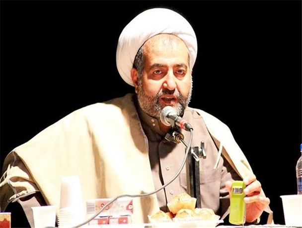 وجود رهبری توطئه های داخلی و خارجی را خنثی می کند