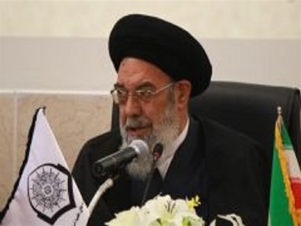 بدعت‌گذاری از روش‌های فتنه گران است/ «بصیرت» تنها عنصر نجات بخش در زمان فتنه
