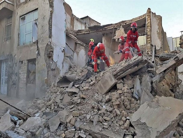 سرما و گرسنگی امان‌مان را بریده است/ یک اتاق کوچک یک‌تخته با یک موکت؛ پیشکش شهرداری به ماست!