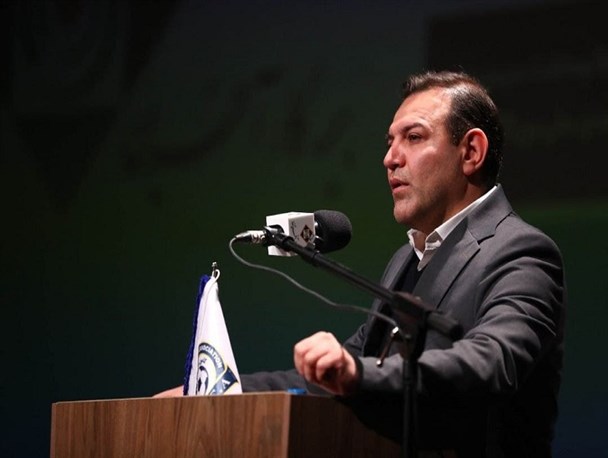 عزیزی‌خادم: در آستانۀ سریع‌ترین و ارزان‌ترین صعود به جام‌جهانی هستیم/ تیم ملی با الطاف حق در کنار آرژانتین ایستاد