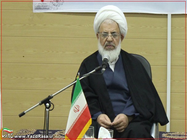 پخش تصاویر شاه و صحنه های طاغوت در رسانه ملی خوشایند نیست