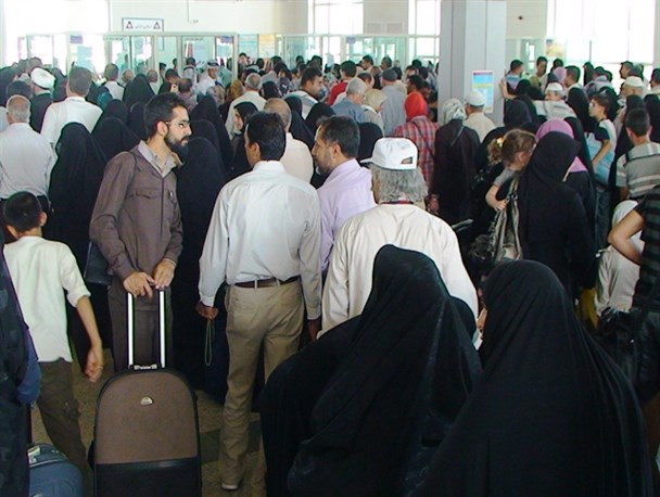 تردد 2 میلیون و 262 هزار نفری زائران از مرز بین المللی مهران