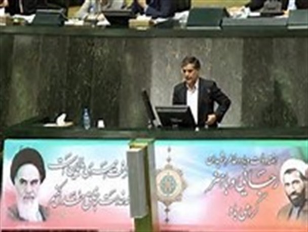 به معلمان کمترین رسیدگی هم نمی شود/ رفتار دستگاه دیپلماسی کشور را محکوم می کنم
