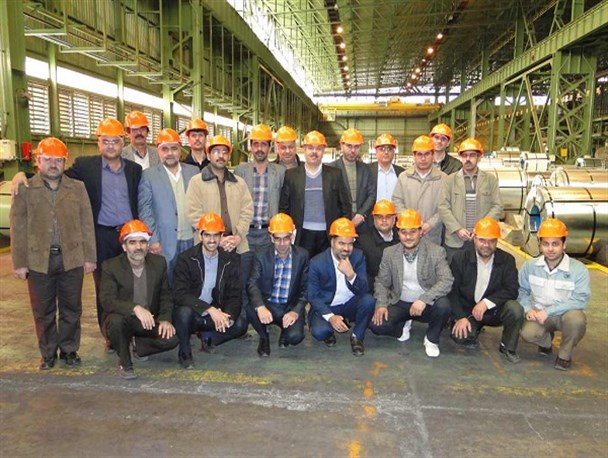 بازدید معاونین آموزش مدارس متوسطه اول و دوم برخوار از مجتمع فولاد مبارکه اصفهان +عکس