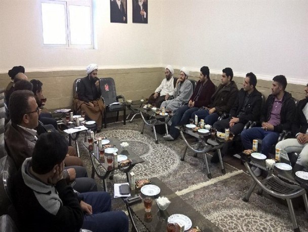 دیدار امام جمعه واوان با هنرمندان بسیجی اسلامشهر+تصاویر
