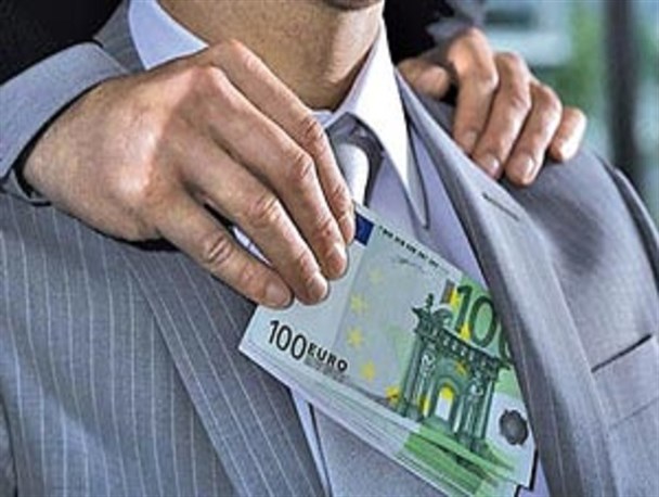 برخورد قاطعانه دستگاه قضا با مفدسین اقتصادی/ فریدون و هر شخصی درصورت ارتکاب به مفاسد اقتصادی باید محاکمه شود