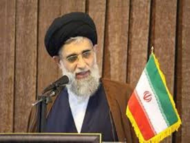 حس مسئولیت دانشجو، جامعه و دانشگاه را حفظ  می کند