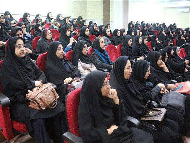 همایش بانوان لارستانی برگزار شد