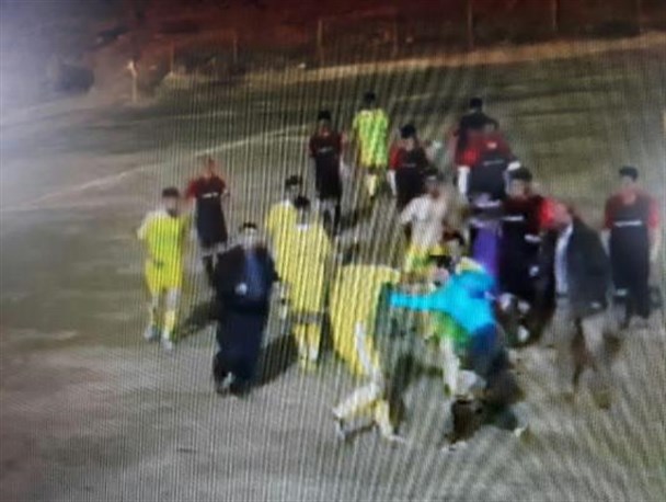 ضرب و شتم داور در لیگ فوتبال کرمانشاه/ برخورد انضباطی با متخلفان