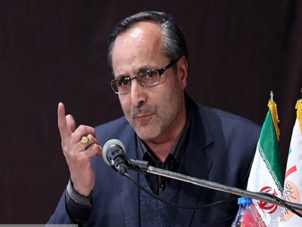 دشمن از چالش‌های حاشیه شهر برای ضربه زدن به دستاوردهای انقلاب استفاده می‌کند