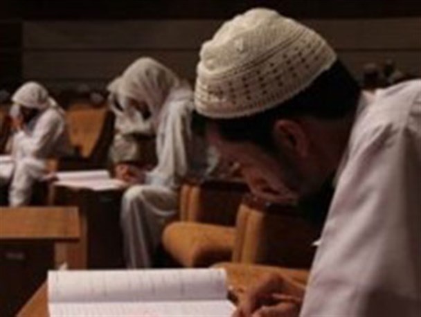 آزمون سطح دو اهل سنت جنوب استان سیستان و بلوچستان در ایرانشهر برگزار شد