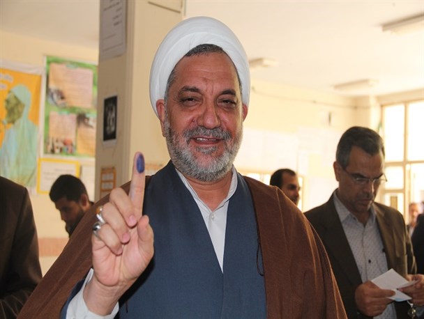 حضور در انتخابات اعلام وفاداری به نظام و انقلاب است/  حمایت از نظام را به رخ جهانان  می کشانیم