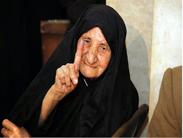 بازدید فرماندار سروستان از شعب اخذ رای در این شهرستان