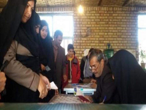 شعب اخذ رای در شهرستان بردسیر میهمان شرکت کنندگان در انتخابات+تصاویر
