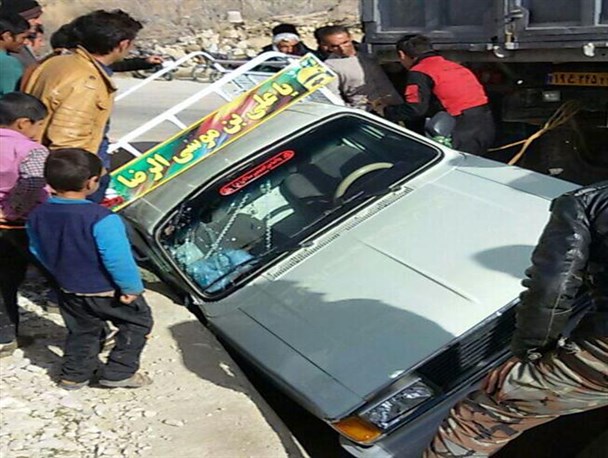 کانال‌های کناری جاده ورودی شهر دیشموک باز هم حادثه آفرید/مسئولان چاره‌اندیشی کنند+تصاویر