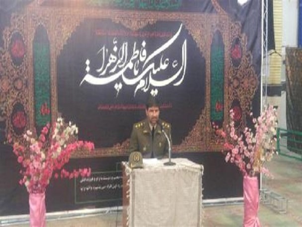 بستن تنگه هرمز کشتی های دشمن را به گل می نشاند/این قدرت خون شهدا بود که ۶ کشور مقتدر جهان را به زانو درآورد