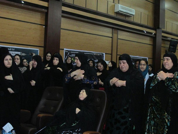 مراسم یادبود جانباختگان سانحه هواپیمای تهران - یاسوج در مرکز کهگیلویه و بویراحمد + تصاویر