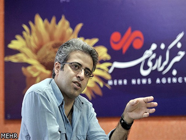 حداکثر ۲ اجرا در سال ۹۷/ ایوب آقاخانی نمایشنامه های جدید می نویسد