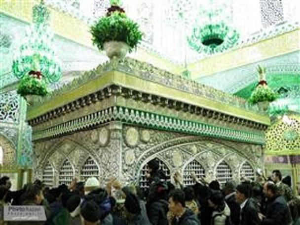 مرد چینی در حرم مطهر رضوی مسلمان شد