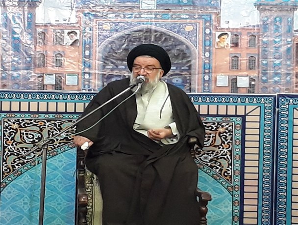 مهمترین خطر امروز نظام اسلامی انزوای مردم از صحنه انقلاب است/ واقعه عاشورا معلول کار نفوذی‌ها بود