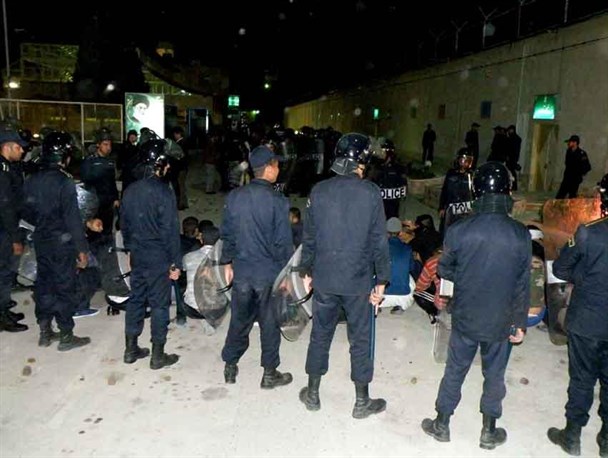 مانور مشترک مبارزه با شورش و اغتشاش در زندان مرکزی یزد +تصاویر