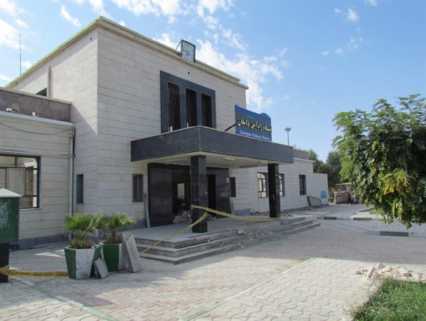 آوار سهل انگاری بر سر مسافران ریلی نوروزی دامغان