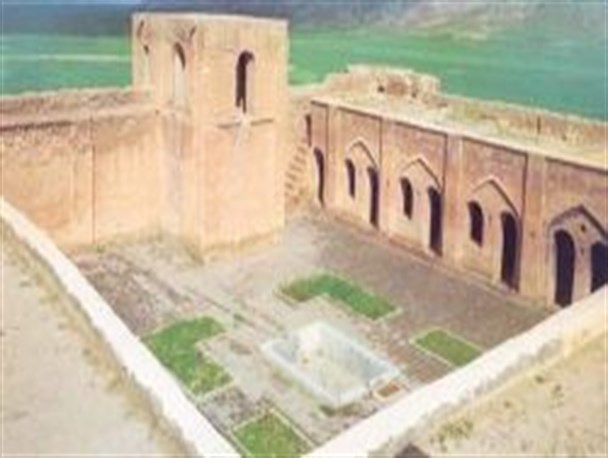 دره شهر شهر قلعه ها ی باستانی