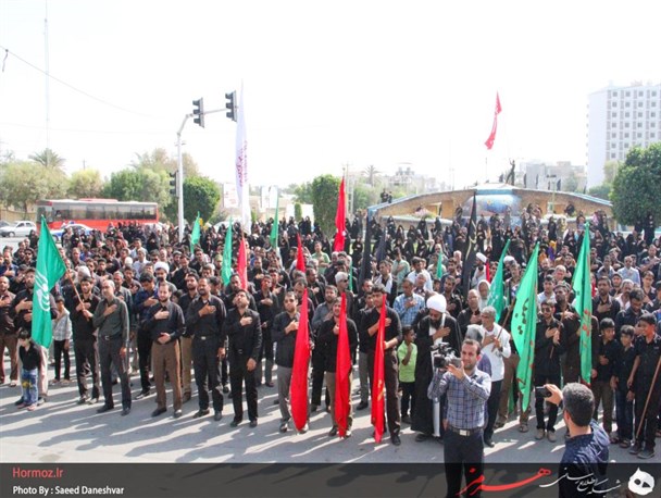 تجمع بزرگ عزاداران فاطمی در بندرعباس