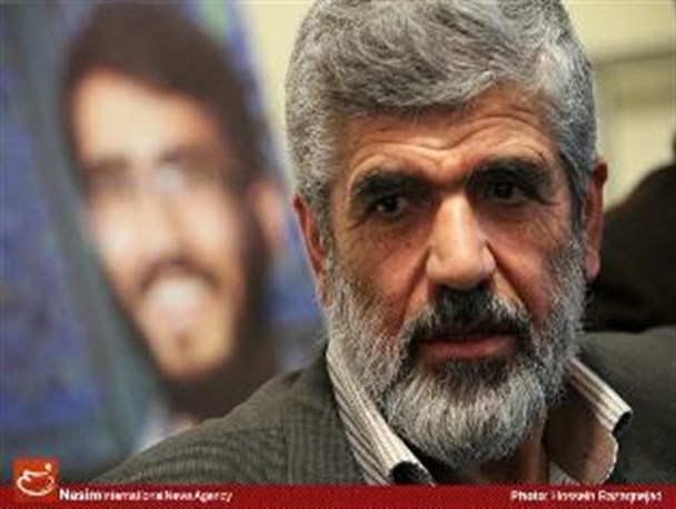 اشک های پدر شهیدمصطفی احمدی روشن جاری شد