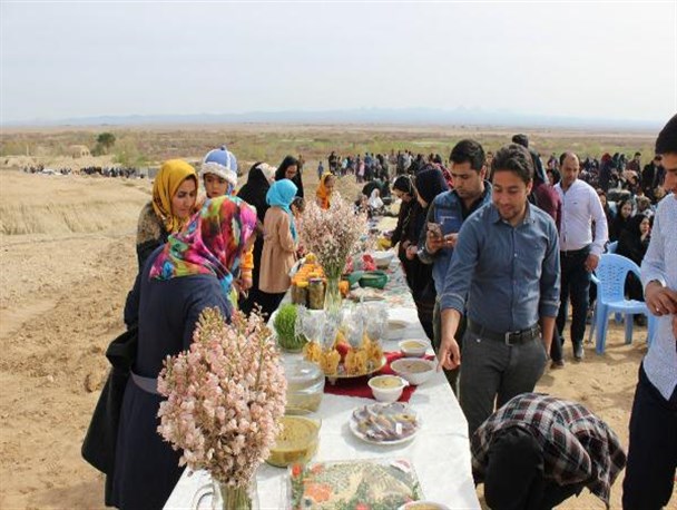 برگزاری رسم دیرینه "گنبد طلا" در روستای هرابرجان شهرستان خاتم