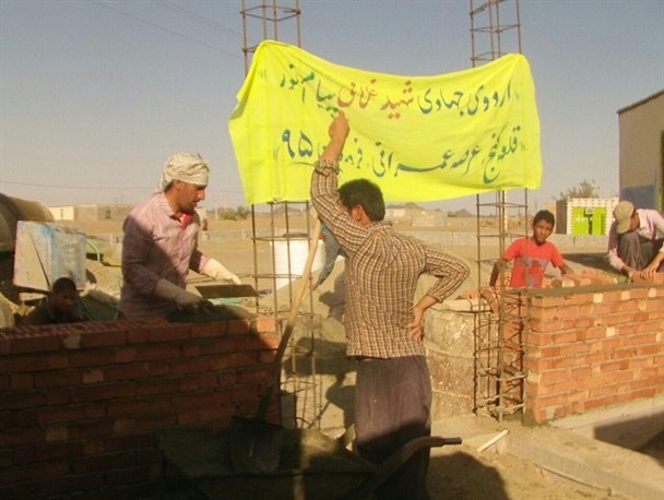 آینه همت جوانان بی ادعا در روستای سرخ قلعه قلعه گنج/تصاویر