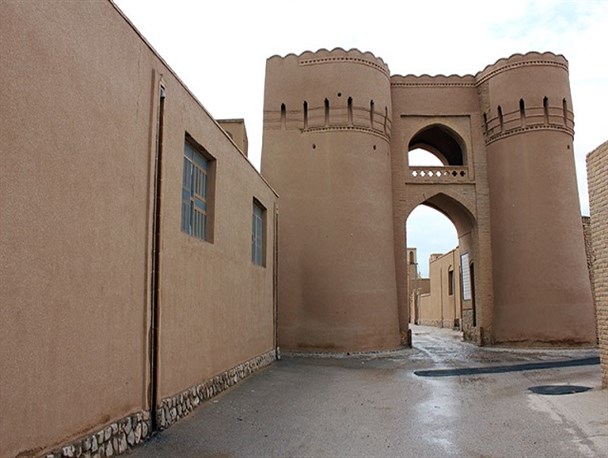 همنشینی تاریخ و طبیعت در شهر شش هزار ساله عقدای اردکان+تصاویر