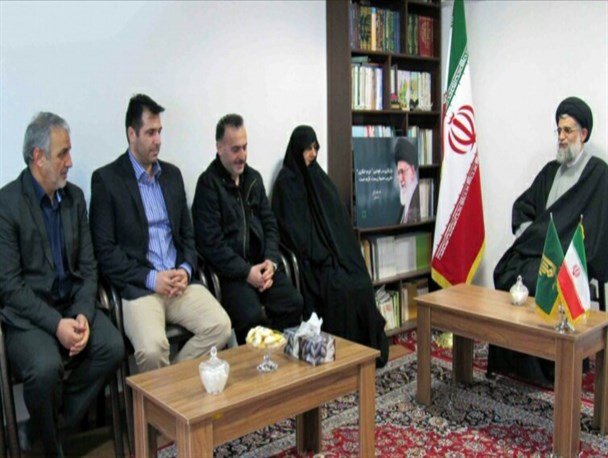 بندرانزلی باید از فضای سیاست زدگی فاصله بگیرد