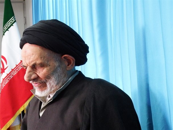 در راه عدالت مانع ایجاد کرده اند/ پول پاروکردن عده‌ای در برابر محتاج‌بودن عده‌ای به نان شب نتیجه عدم دخالت در سرنوشتمان است
