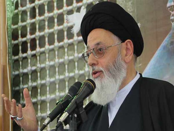 بعضی احساس می کنند باید از طریق بی دینی به کرسی مسئولیت برسند