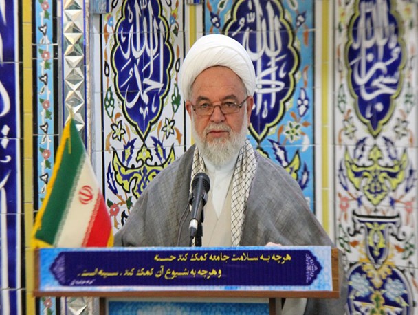 تحقق «جهش تولید» باید رویکرد همه مردم و مسئولان و تولیدگران باشد/ بودجه و سیاست کشور نباید بر اساس نفت تنظیم شود