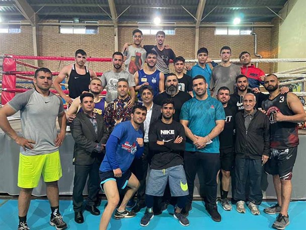 بازدید نوروزی رئیس فدراسیون بوکس از تمرینات ملی‌پوشان