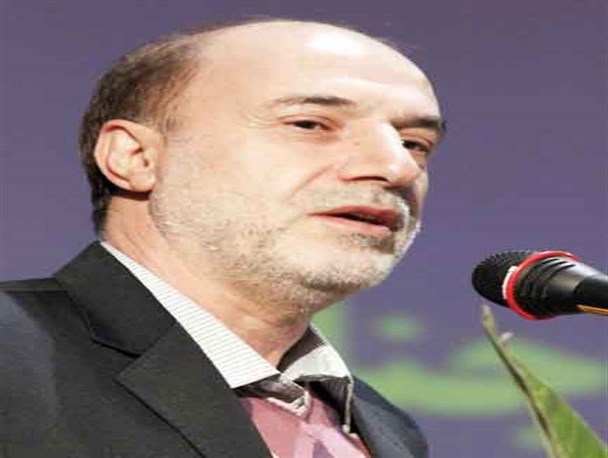 همه سازمان ها در جهت تکریم و تعظیم مقام معنوی معلمان تلاش کنند