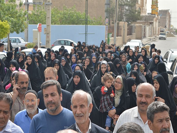 همایش بزرگ پیاده روی خانوادگی در باقرشهر + تصاویر