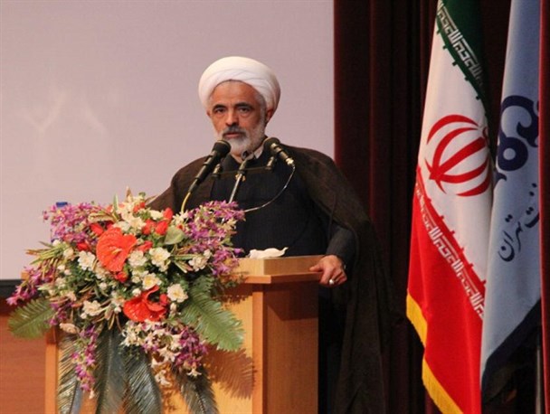 رفع مشکلات کارگران مورد توجه مسئولان قرار بگیرد